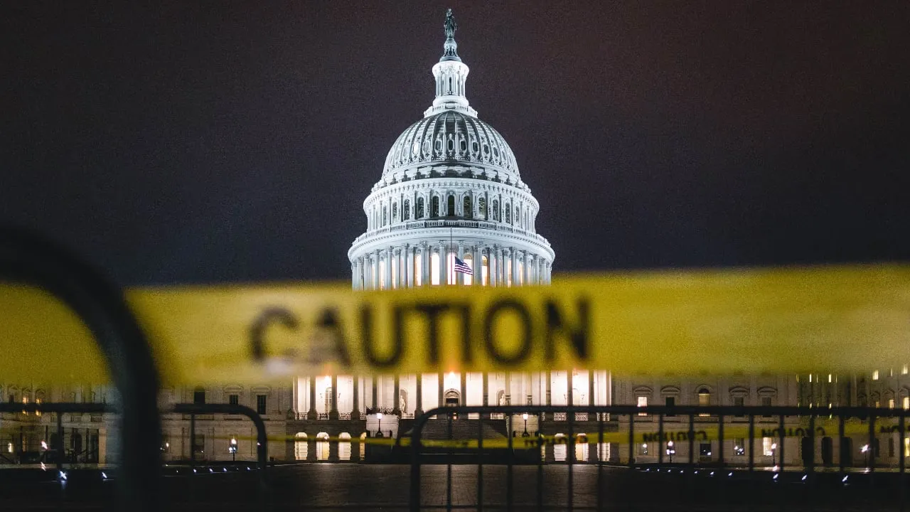 Caution in Washington. Image: Andy Feliciotti on Unsplash