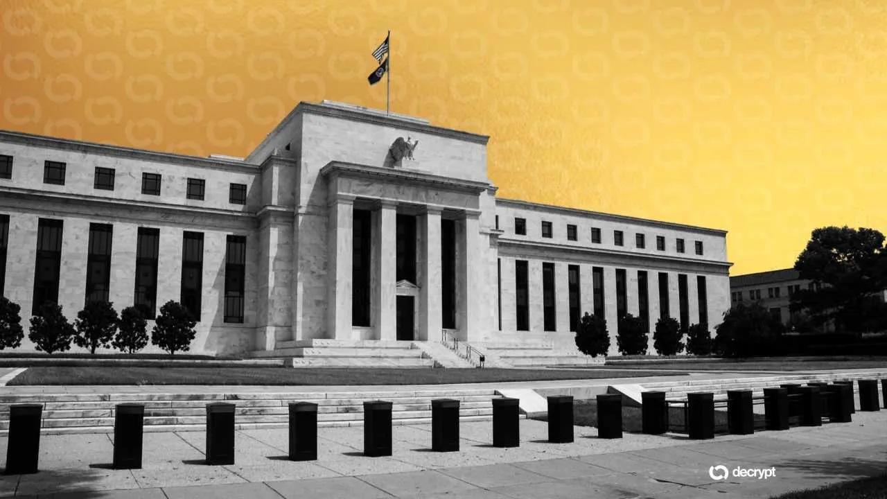 Fed Pushing Forward With 'Skinny' Grasp Account Plan for Crypto Banks 4 2:02 am December 21, 2025 Fed Pushing Forward With 'Skinny' Grasp Account Plan for Crypto Banks The U.S. Federal Reserve Bank, home to the Fed's Reserve Board. Image: Shutterstock/Decrypt